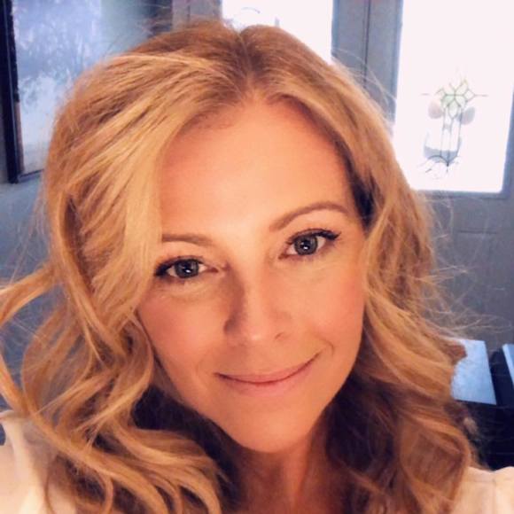 Profile Picture of Joanne Butorajac (@jbutorajac) on Poshmark