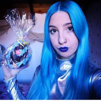 Profile Picture of Ann.looker_forever (@ForeverLooker) on Twitter