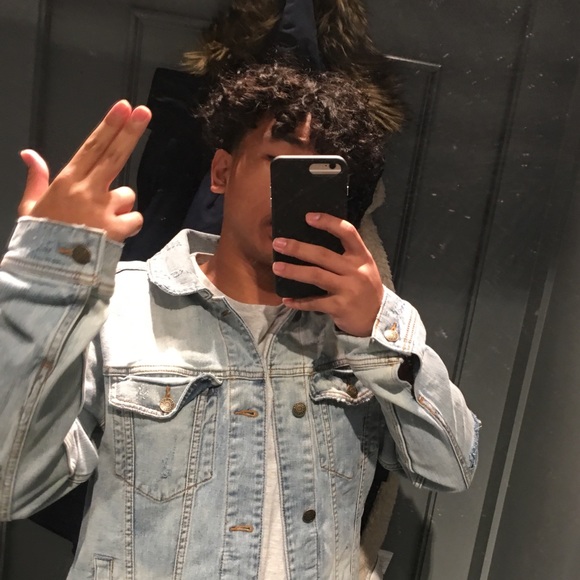 Profile Picture of Paul Labiano (@paullabiano808) on Poshmark