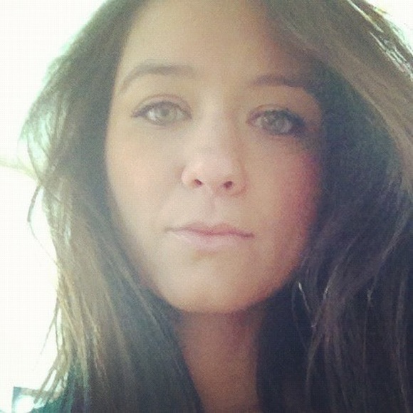 Profile Picture of Christina Luciw (@cluciw) on Poshmark