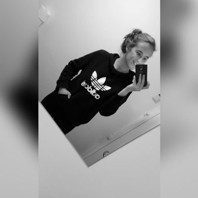 Profile Picture of Laura (@laurakeiser4) on Twitter