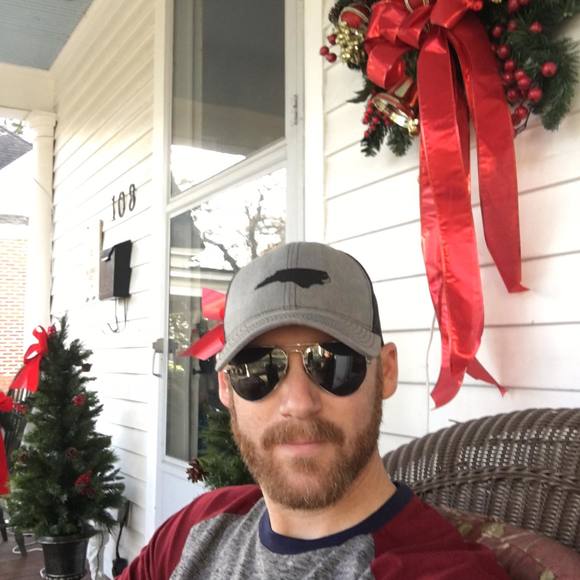 Profile Picture of Kevin Savage (@ksavage13) on Poshmark