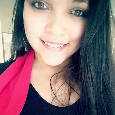 Profile Picture of rosa chaparro (@rOsarEinasz) on Twitter