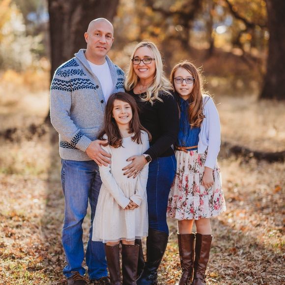 Profile Picture of Lea Martinez (@dlfungirl) on Poshmark