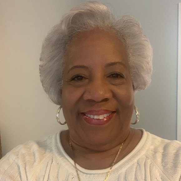 Profile Picture of Ivy-lynn Jackson (@ivys_place) on Poshmark