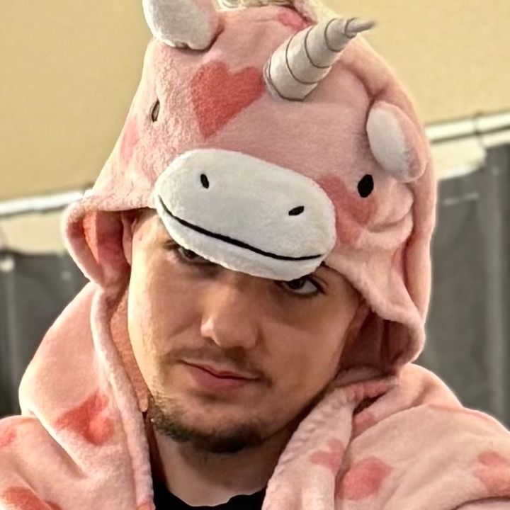 Profile Picture of Dylan (@dylan_byres) on Tiktok