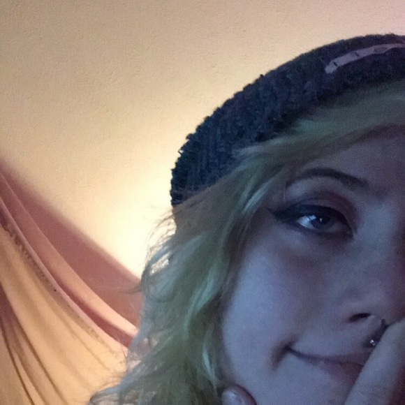 Profile Picture of Bailey Nifong (@bknifing) on Poshmark