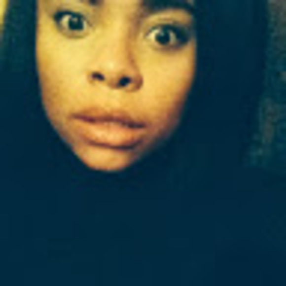 Profile Picture of Rosalyn Westerfield (@rozwest53) on Poshmark