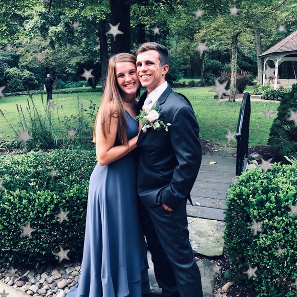 Profile Picture of Leah Lindemuth (@lee0716) on Poshmark