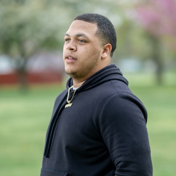 Profile Picture of Sly Vanmorter (@vanmorter22) on Poshmark