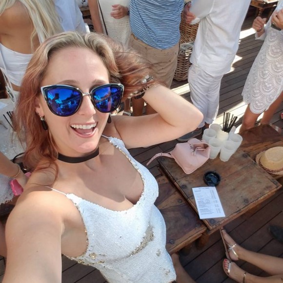 Profile Picture of Danielle Dimick (@danielled333) on Poshmark