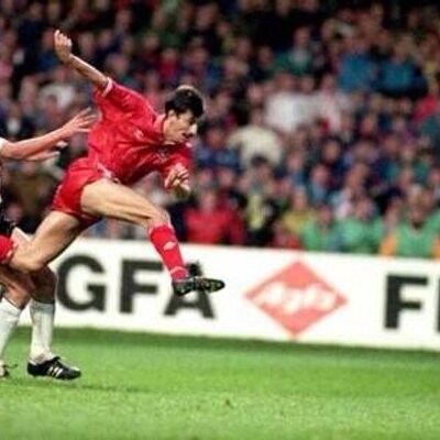 Profile Picture of IanRush (@OfficialIanRush) on Twitter