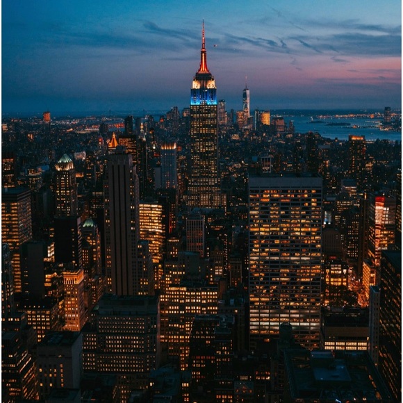 Profile Picture of Jonghwan Jeon (@jjseller267) on Poshmark