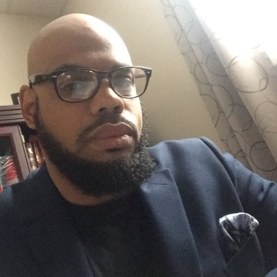 Profile Picture of Clarence E. Wright (@thepoeticpastor) on Twitter
