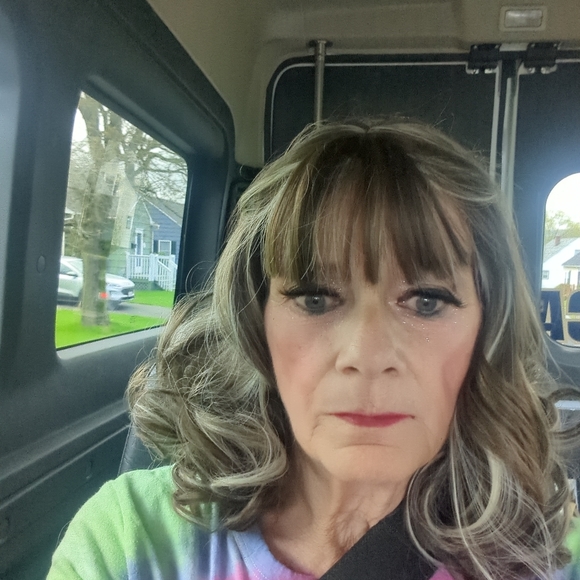 Profile Picture of Robin Sayers (@sayersrobin5) on Poshmark