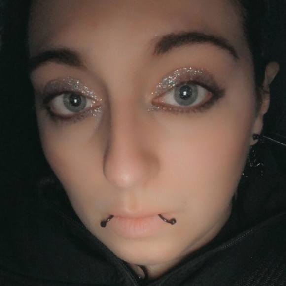 Profile Picture of Alexis Gritten (@alexgritten13) on Poshmark