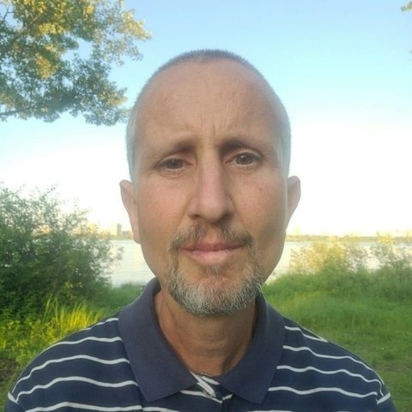 Profile Picture of William Kemm (@billkemm83) on Poshmark