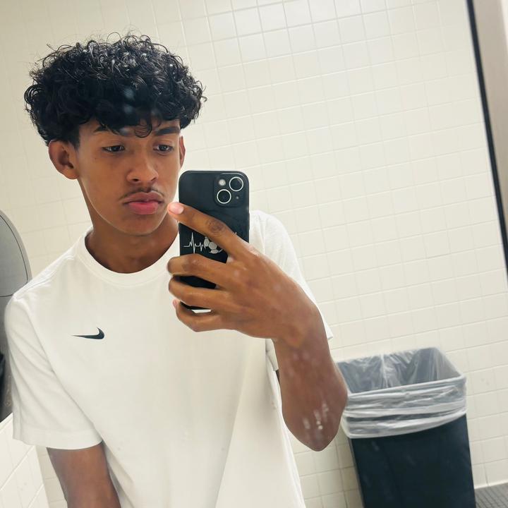 Profile Picture of Ariel._.D (@delmerr_15_hn) on Tiktok