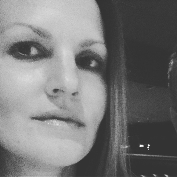 Profile Picture of Amy Boyd (@amilia78) on Poshmark