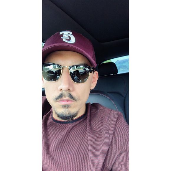 Profile Picture of Alex Sepulveda (@alexsepulved996) on Poshmark