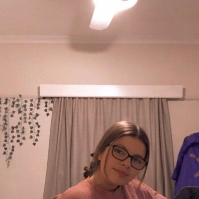 Profile Picture of Keely Wharton (@KeelyWharton14) on Twitter