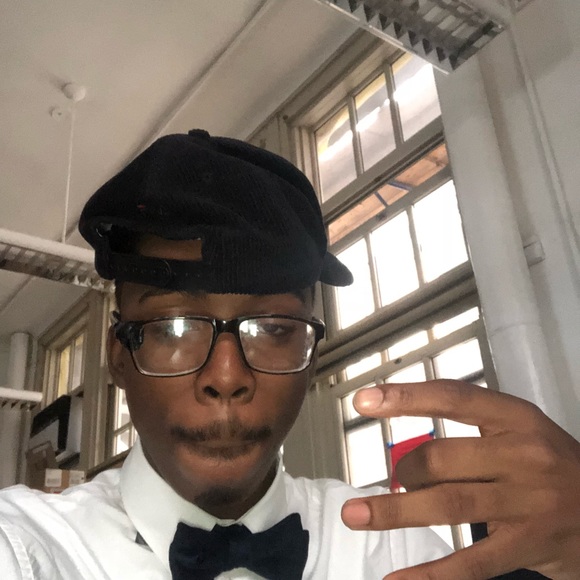 Profile Picture of Jon-luc Farrar (@thepharmacist) on Poshmark