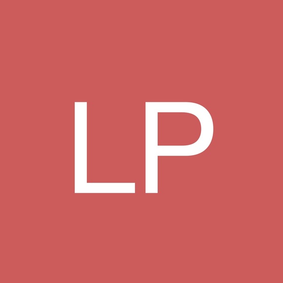 Profile Picture of Luanne Powers (@bowali9) on Poshmark