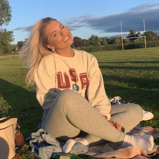 Profile Picture of Amber Barraclough (@amber.barraclough.9) on Facebook