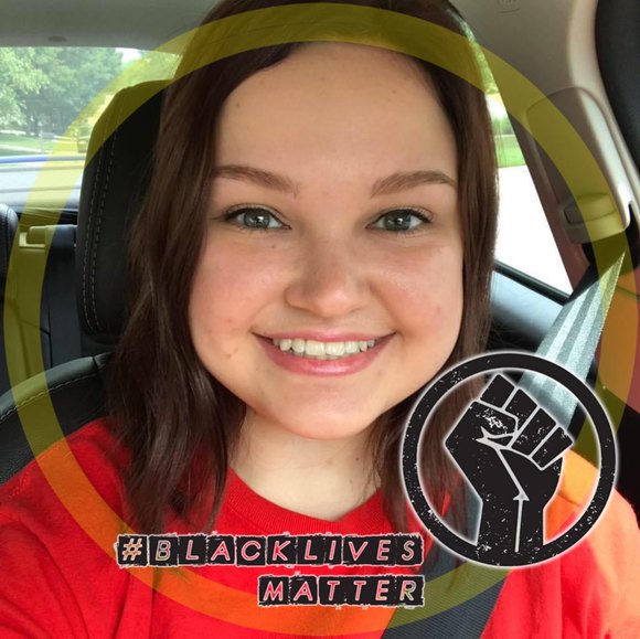 Profile Picture of Megan Elsloo (@meganelsloo) on Poshmark