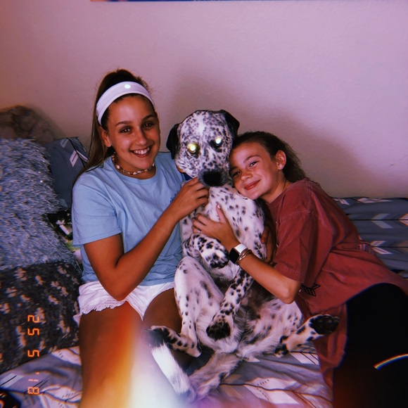 Profile Picture of Brooke Bryan (@brookebryan31) on Poshmark