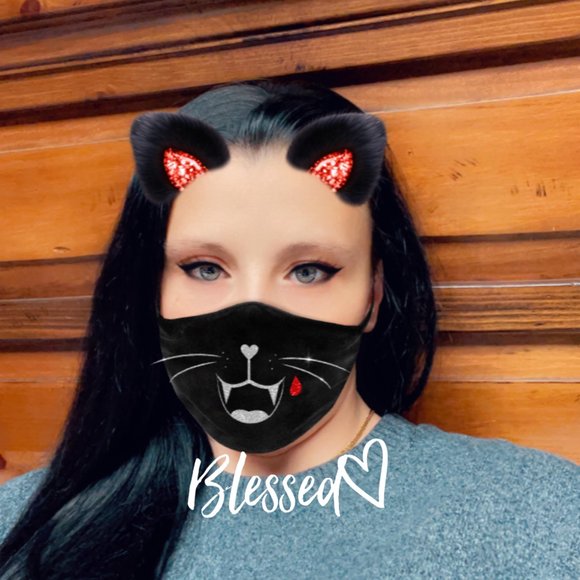 Profile Picture of Samantha Croy pealock (@sammy2706) on Poshmark