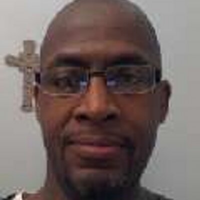 Profile Picture of Lawrence Cotton (@windowman50) on Twitter
