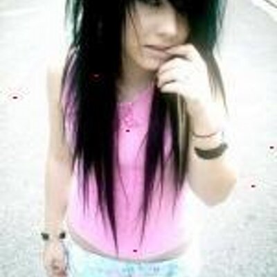 Profile Picture of Louise Mcneil (@tenokada) on Twitter