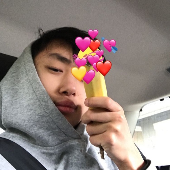 Profile Picture of Daniel Choy (@danielcchoy) on Poshmark