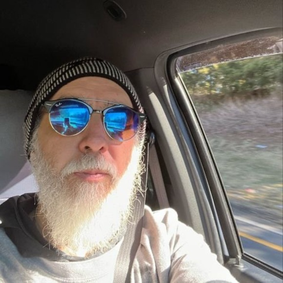 Profile Picture of James Bielenberg (@bielenberg) on Poshmark