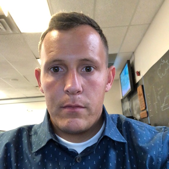 Profile Picture of Joseph Hanson (@joseph_hanson) on Poshmark