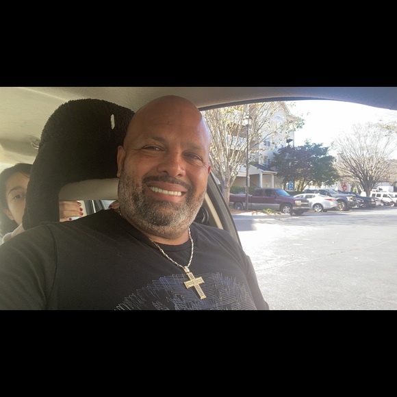 Profile Picture of Reinaldo Peres da silva (@reinaldods23) on Poshmark