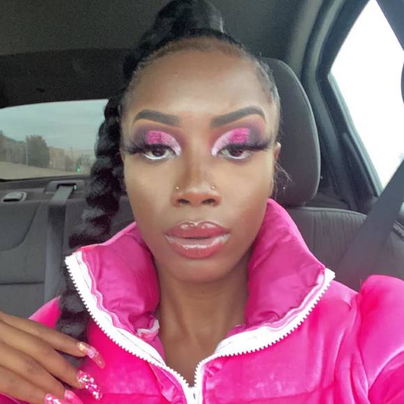 Profile Picture of Titanna Daniels (@titannakierra) on Poshmark