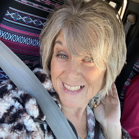 Profile Picture of Cynthia Pool-blair (@cincifly) on Poshmark