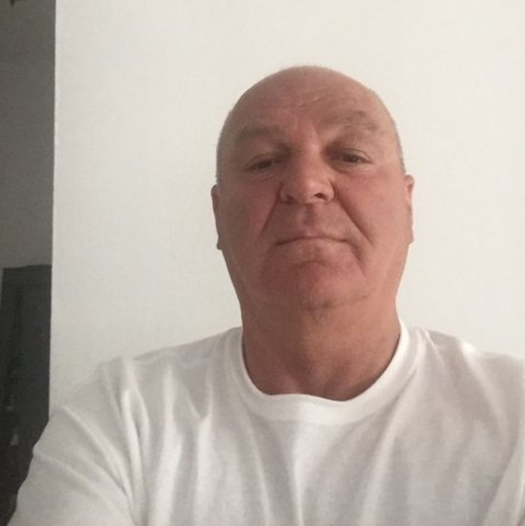 Profile Picture of Resko Beciragic (@beciragic56) on Poshmark