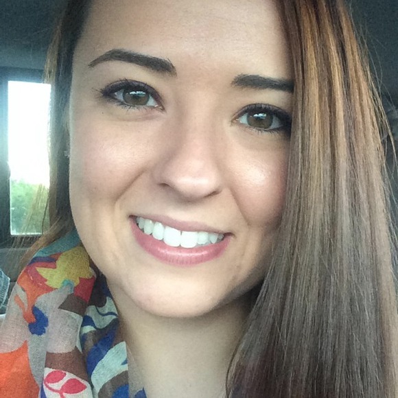 Profile Picture of Enily Girten (@emmy_lou91) on Poshmark