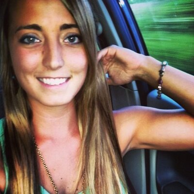 Profile Picture of Heather Schmidt (@schmidtyy09) on Twitter