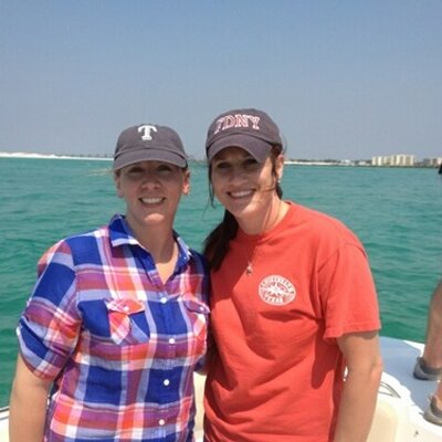 Profile Picture of Valerie Andrews (@andrews1976) on Twitter