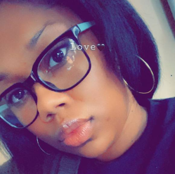 Profile Picture of Amber Shunta (@lynn_am) on Poshmark