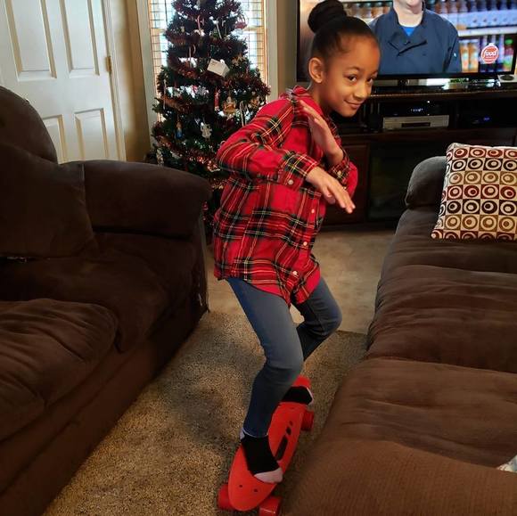 Profile Picture of Cheray Winborne (@cheray1987) on Poshmark