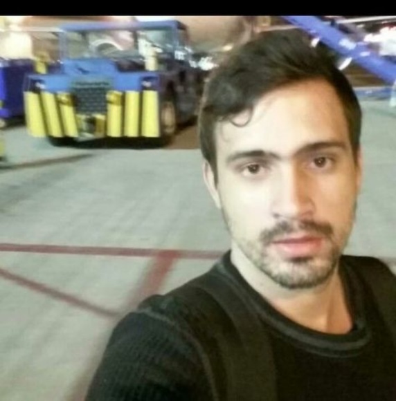 Profile Picture of Andres Taborda (@andres_ga10) on Poshmark