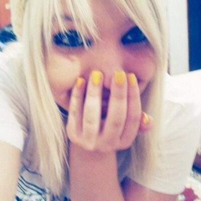 Profile Picture of Julie Marin (@juliemarin38) on Twitter