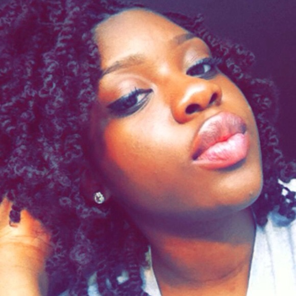 Profile Picture of Baskett Quartey (@mindofvee) on Poshmark
