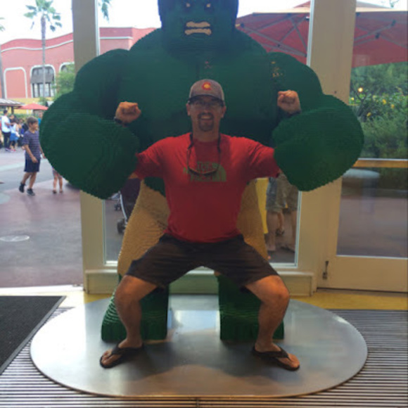 Profile Picture of Christopher Spitznogle (@cspitz1981) on Poshmark