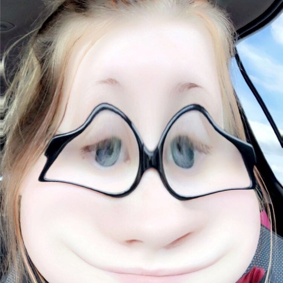 Profile Picture of Rudolph Lee (@tarynlee786) on Poshmark